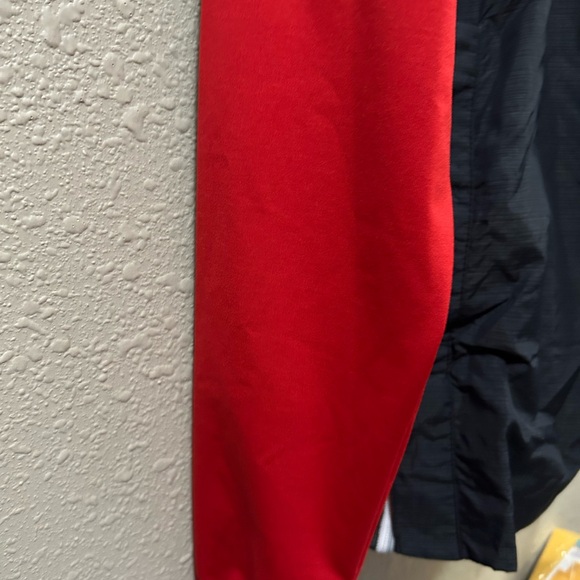 Nike 1/4 Zip Windbreaker Pullover Size Medium Gray/Red - Picture 9 of 13